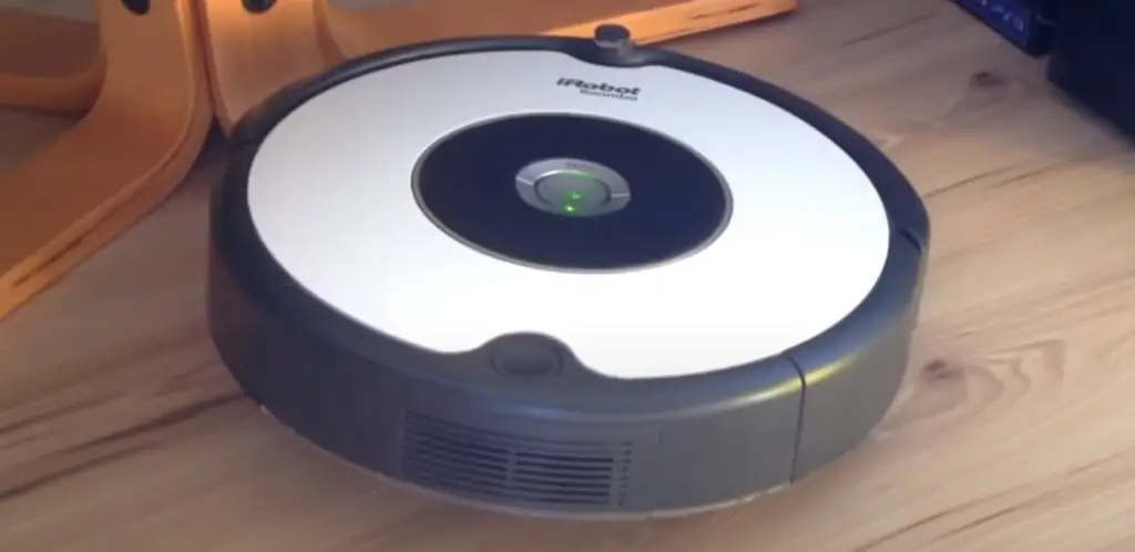 How To Prevent Roomba From Getting Stuck – 4 Best Tricks